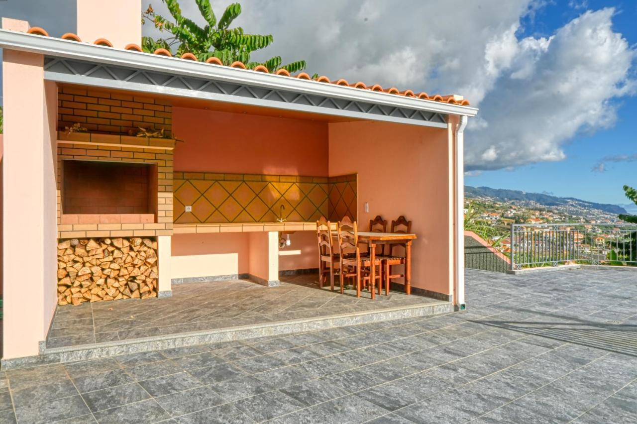 Villa Mendonca, A Home In Madeira Canhas Bagian luar foto